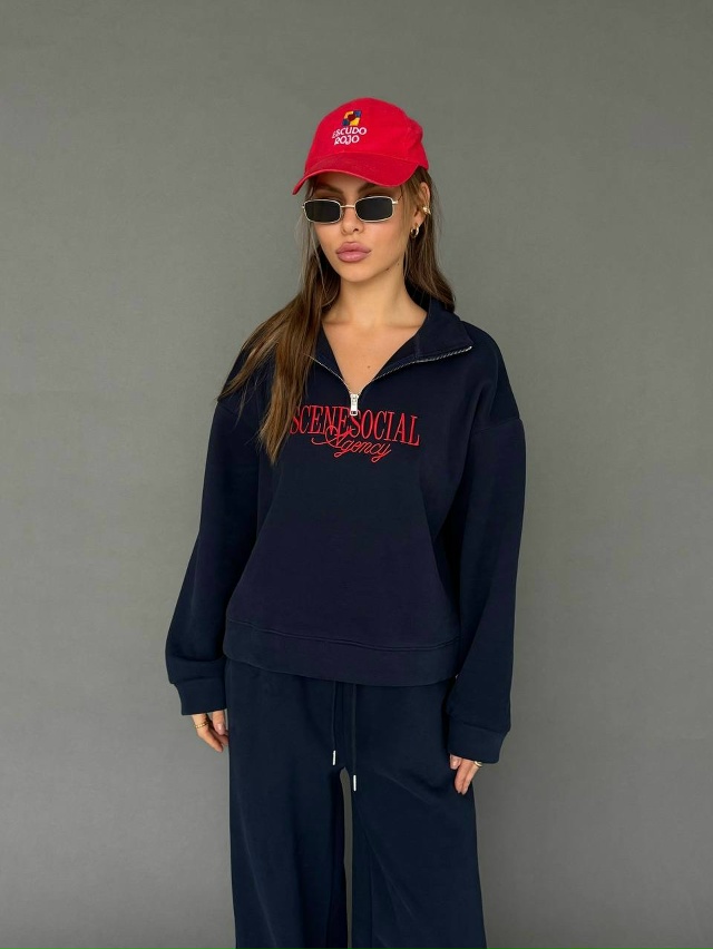 Спортивный костюм 23159176