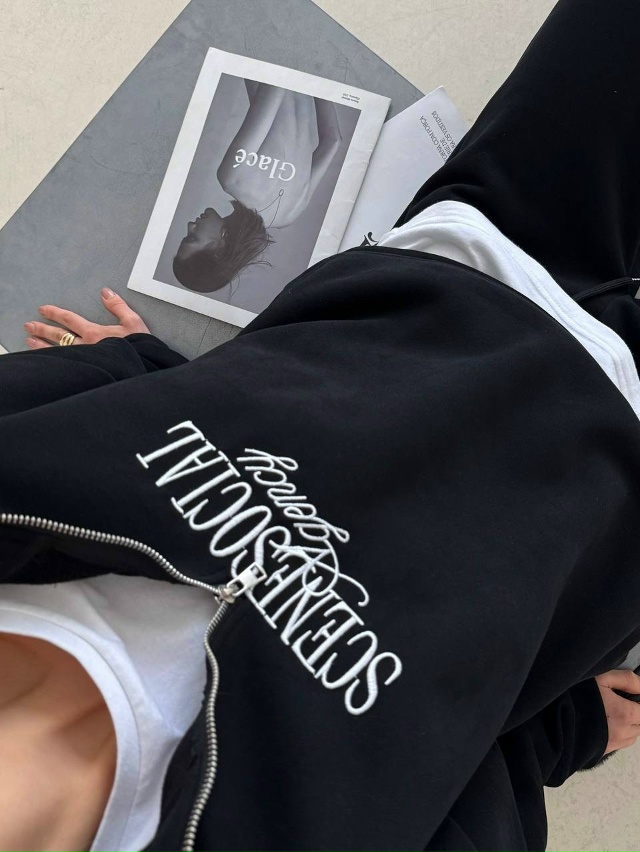 Спортивный костюм 23159177