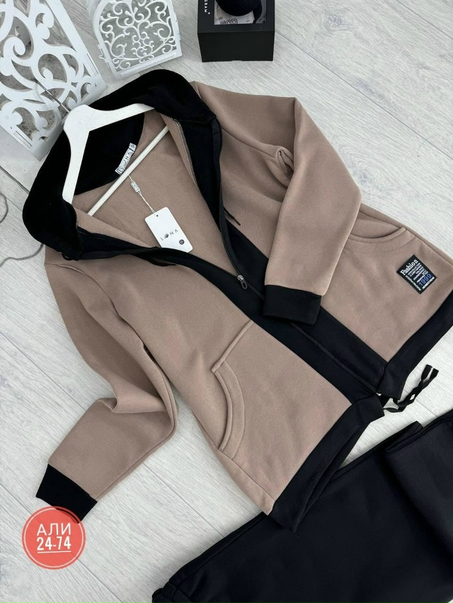 Спортивный костюм 23159862