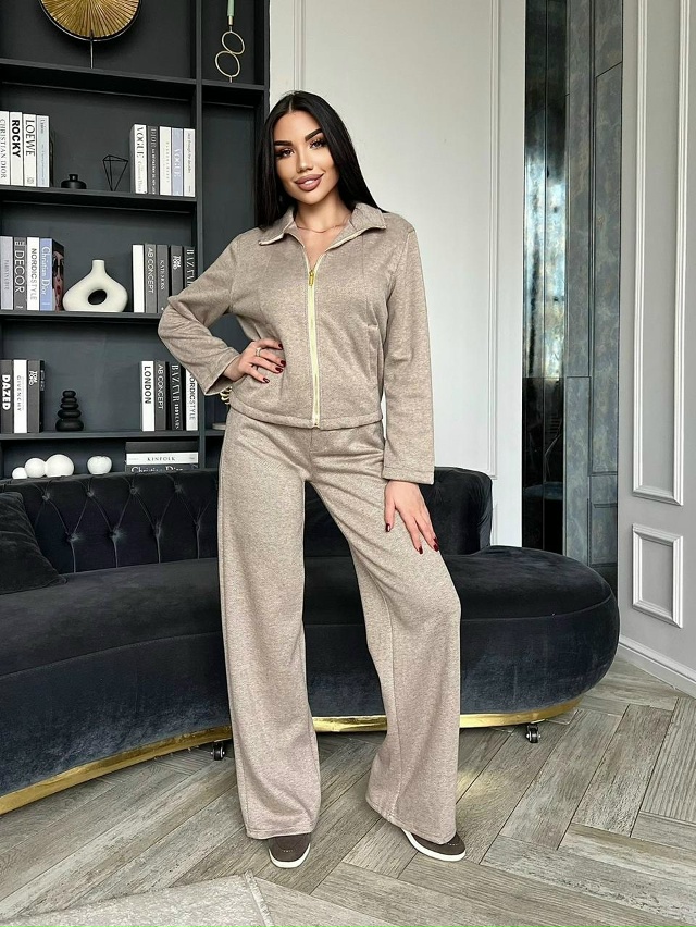 Спортивный костюм 23161095