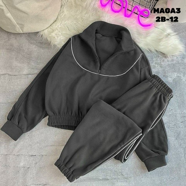 Спортивный костюм 23164512