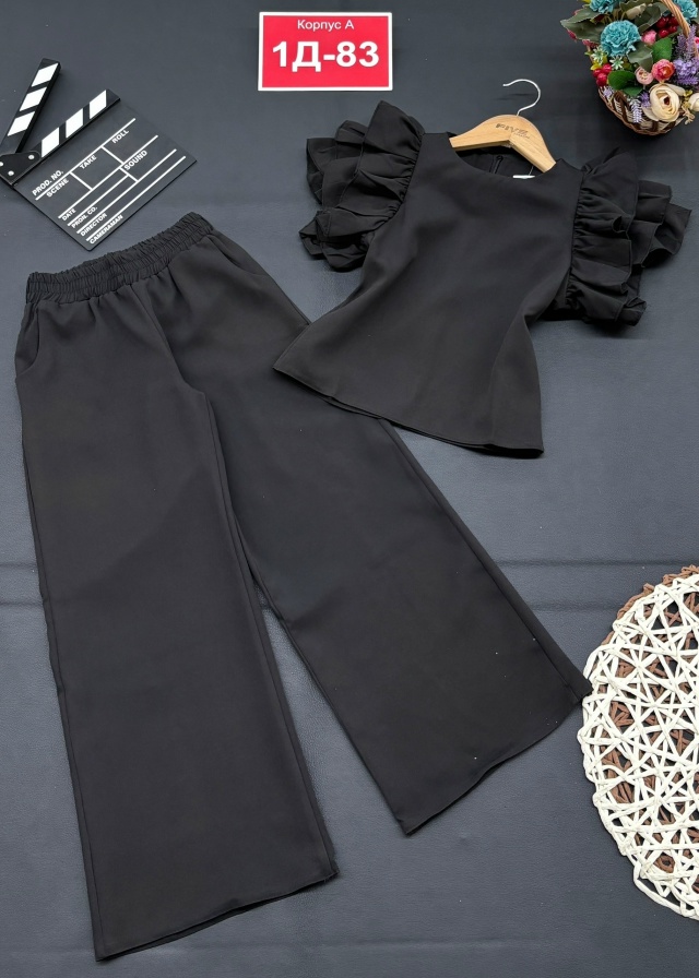 Костюм 23167497