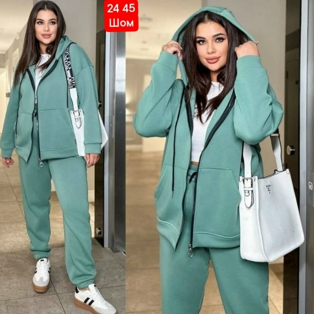 Спортивный костюм 23167650