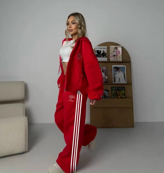 Спортивный костюм 23169063