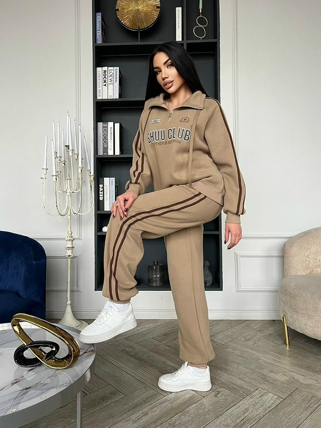 Костюм 23170392