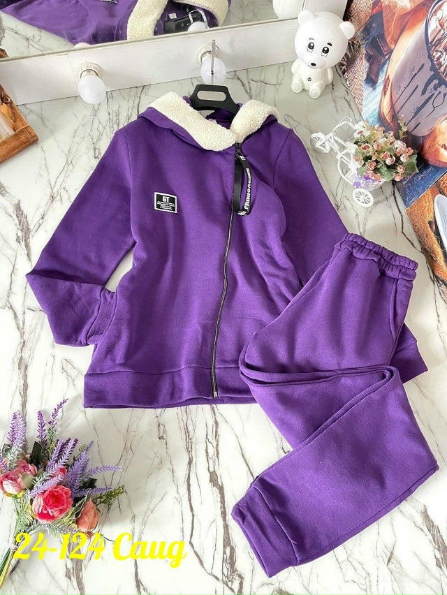 Спортивный костюм 23172945