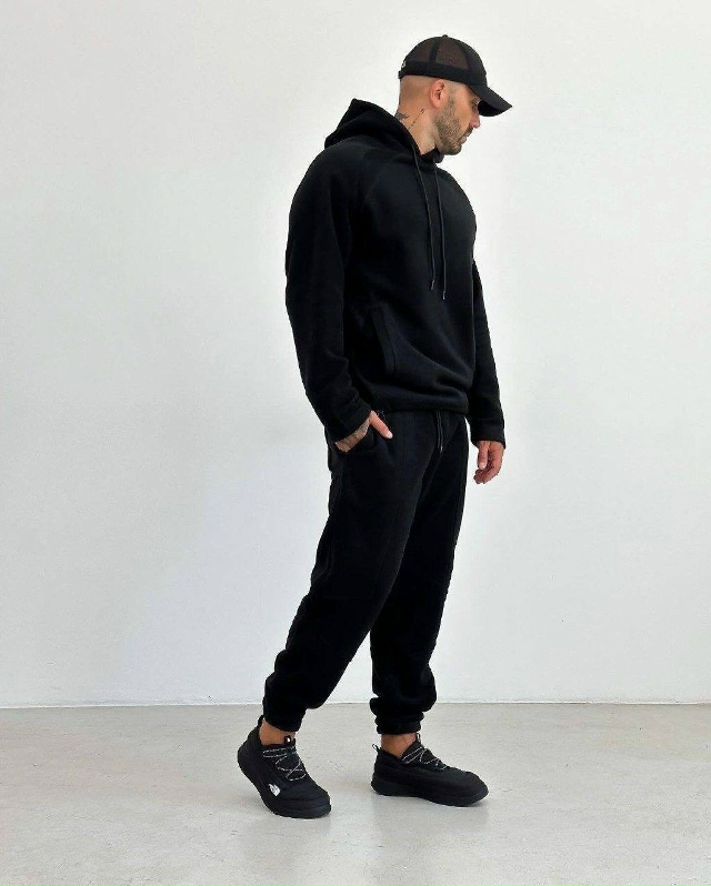 Спортивный костюм 23173391