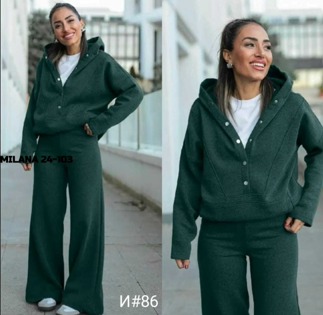 Спортивный костюм 23173343