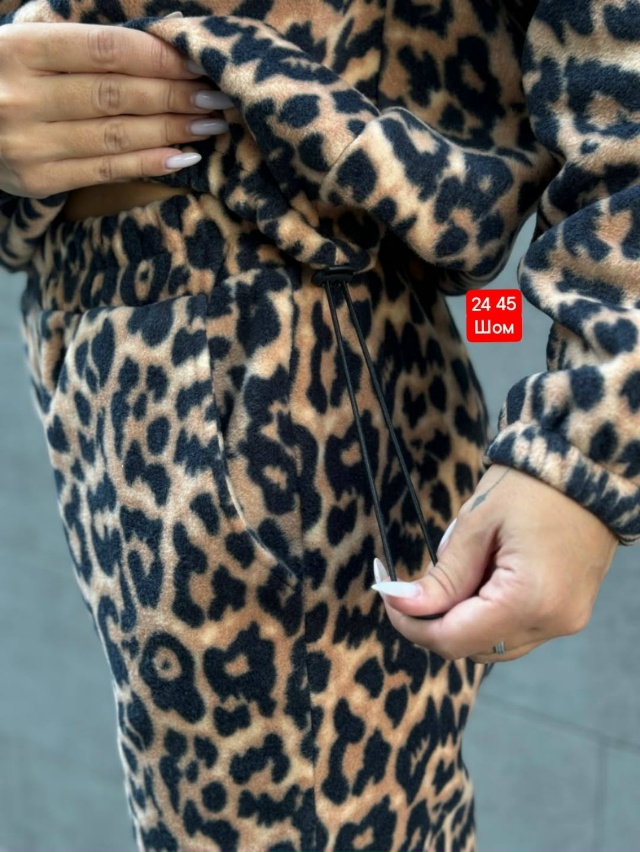 Спортивный костюм 23176270