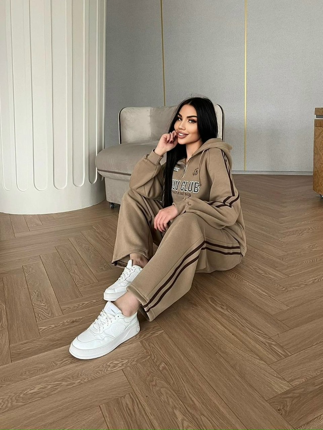 Спортивный костюм 23177619