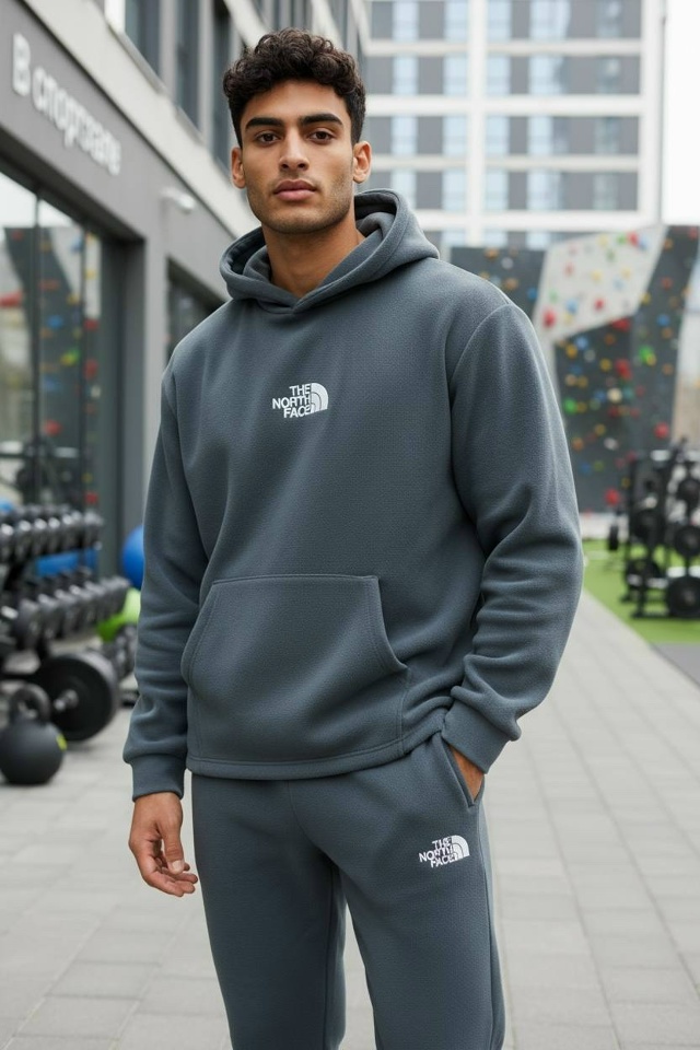 Спортивный костюм 23178864