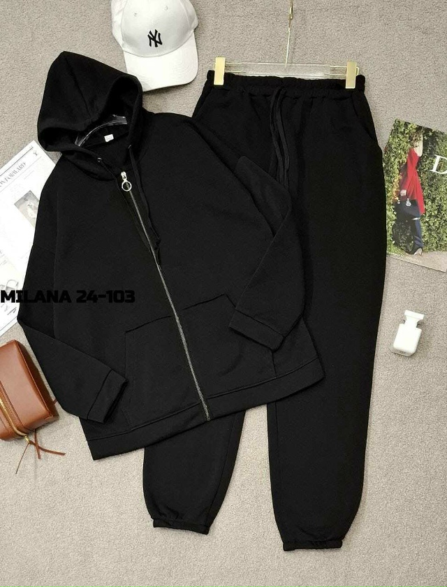 Спортивный костюм 23178681