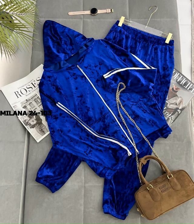 Спортивный костюм 23180158