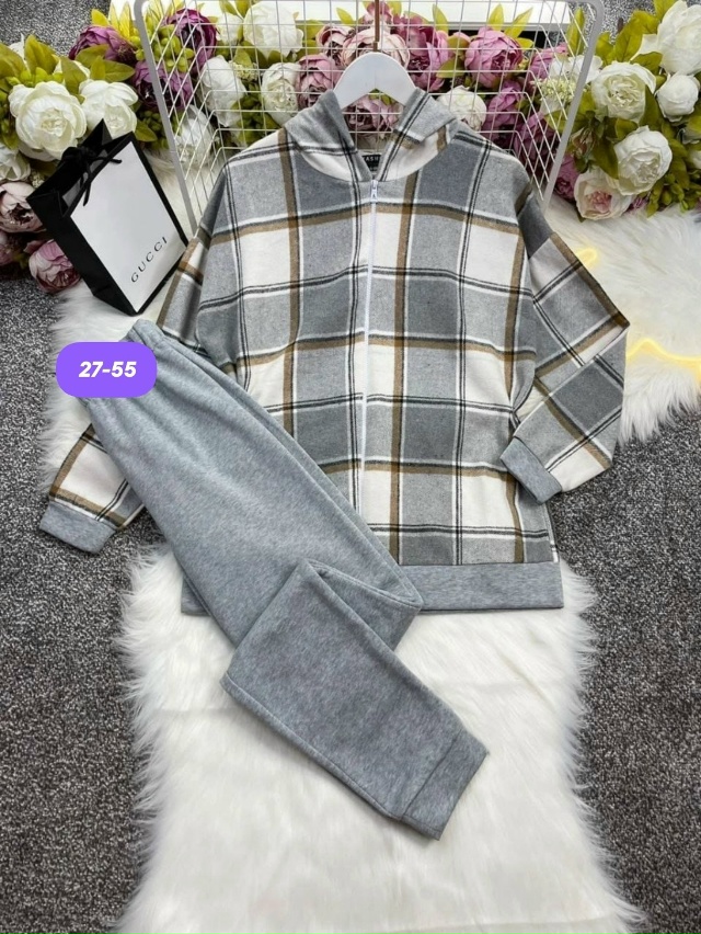 Спортивный костюм 23179847