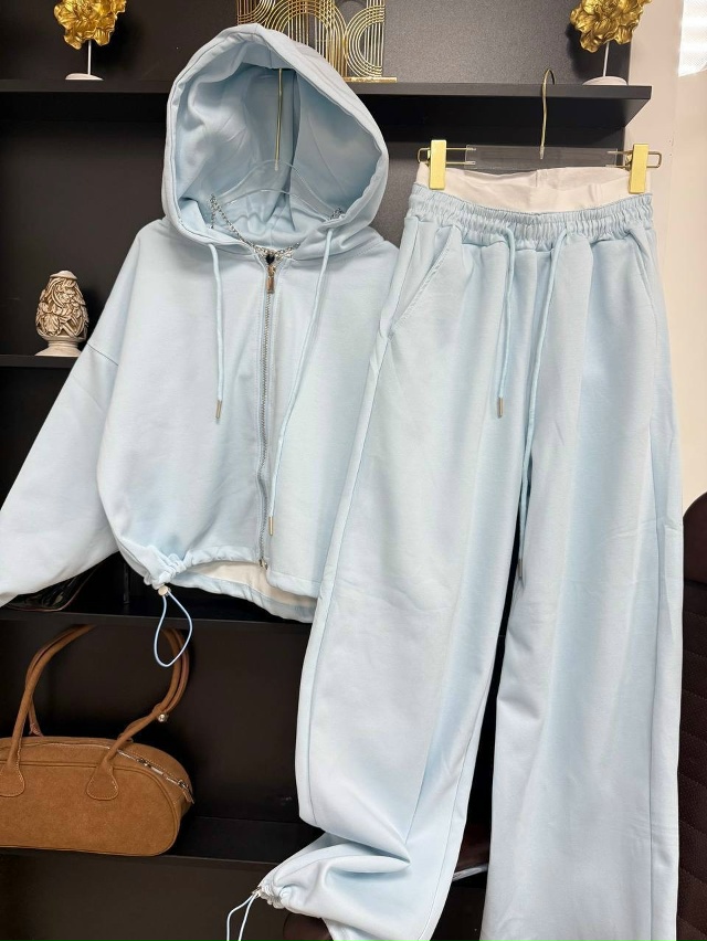 Спортивный костюм 23182135