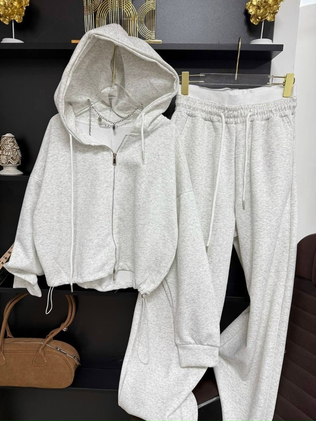 Спортивный костюм 23182135